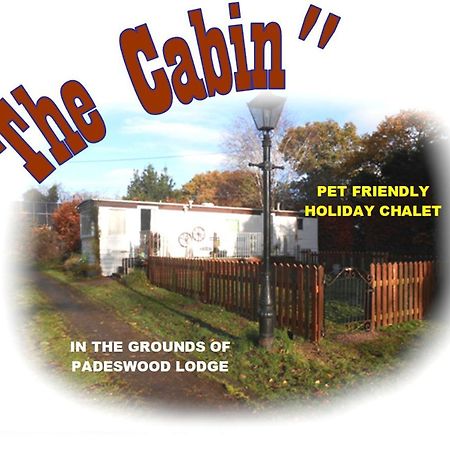 'The Cabin'. A Cosy Private & Secure Holiday Home. Padeswood Luaran gambar