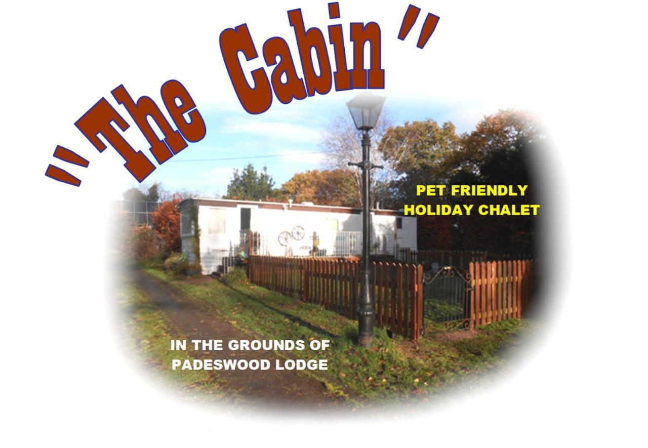 'The Cabin'. A Cosy Private & Secure Holiday Home. Padeswood Luaran gambar